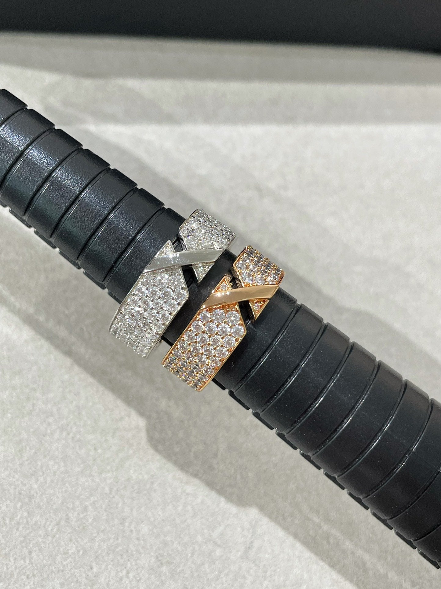 [Elowen Jewels]LIENS EVIDENCE  DIAMOND PAVED RING
