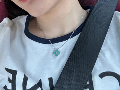 [Elowen Jewels]CLOVER 1 DIAMOND LIGHT BLUE SILVER NECKLACE