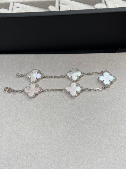 [Elowen Jewels]CLOVER WHITE PEARL MOP 5 MOTIF BRACELET COLLECTION