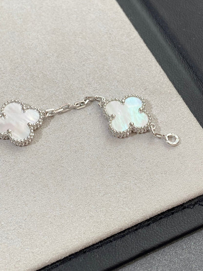 [Elowen Jewels]CLOVER WHITE PEARL MOP 5 MOTIF BRACELET COLLECTION