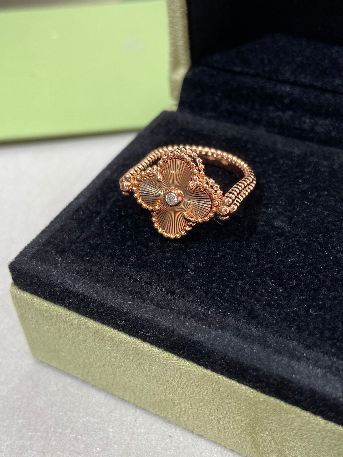 [Elowen Jewels]CLOVER RIVERSIBLE PINK GOLD RING