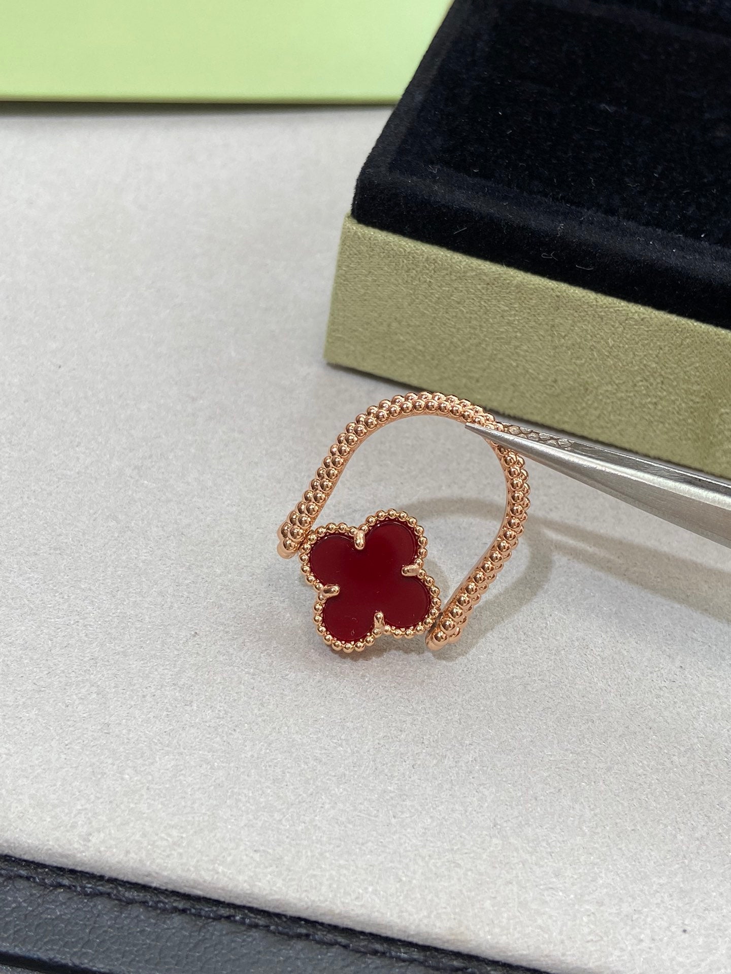 [Elowen Jewels]CLOVER RIVERSIBLE PINK GOLD RING