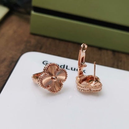 [Elowen Jewels]CLOVER MEDIUM STUD EARRINGS