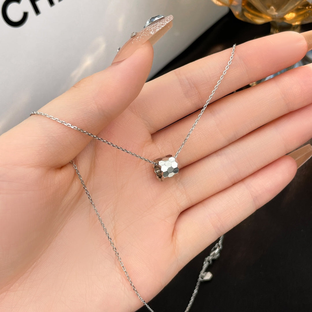 [Elowen Jewels]BEE MINI NECKLACE