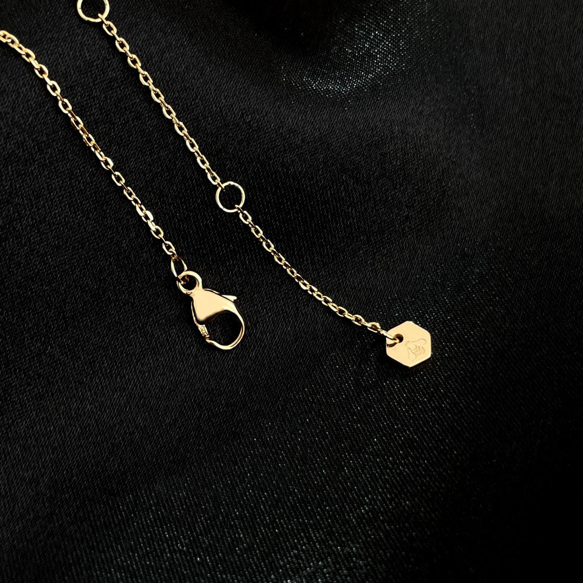 [Elowen Jewels]BEE MINI NECKLACE