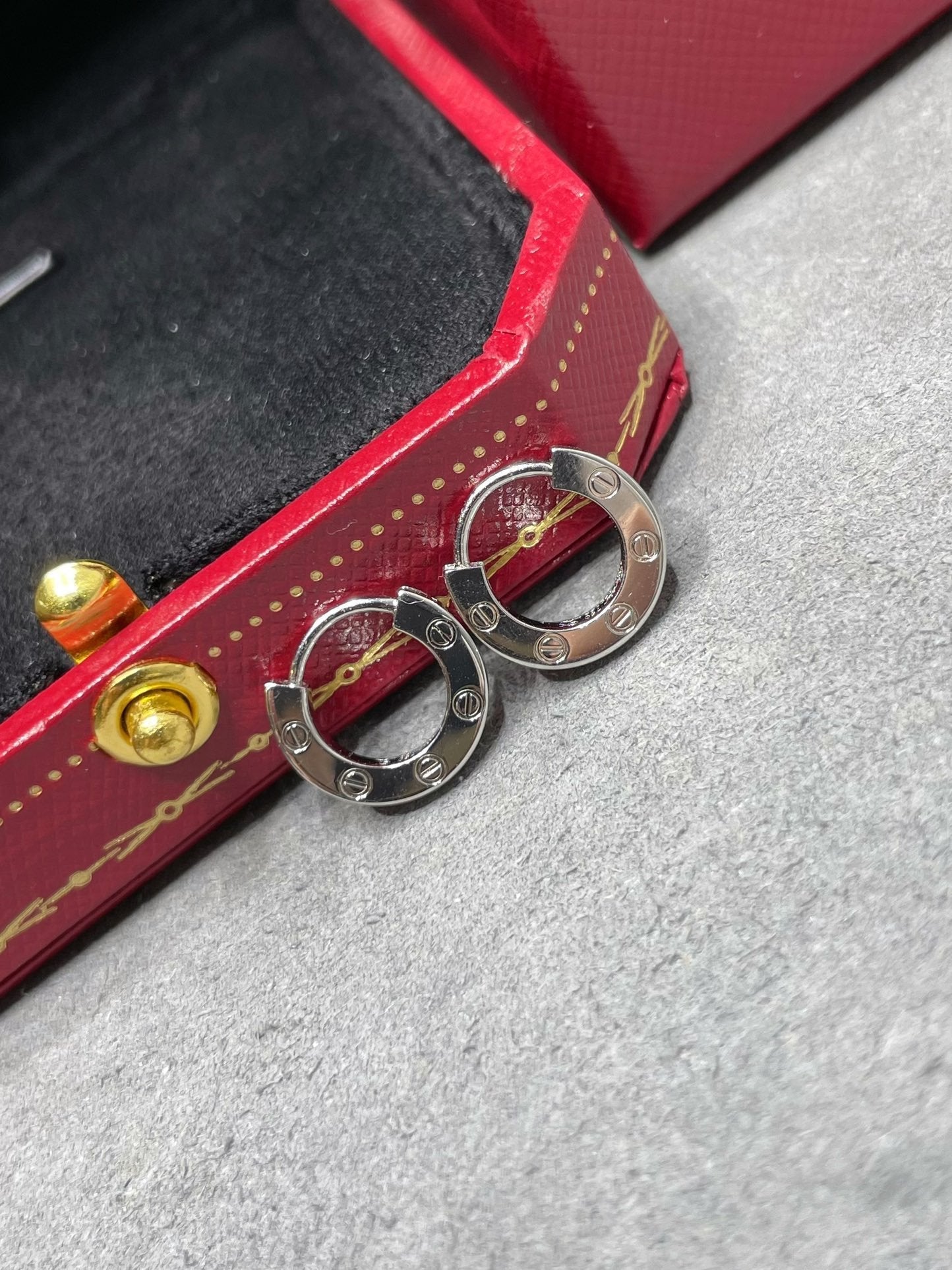 [Elowen Jewels]LOVE MINI EARRINGS
