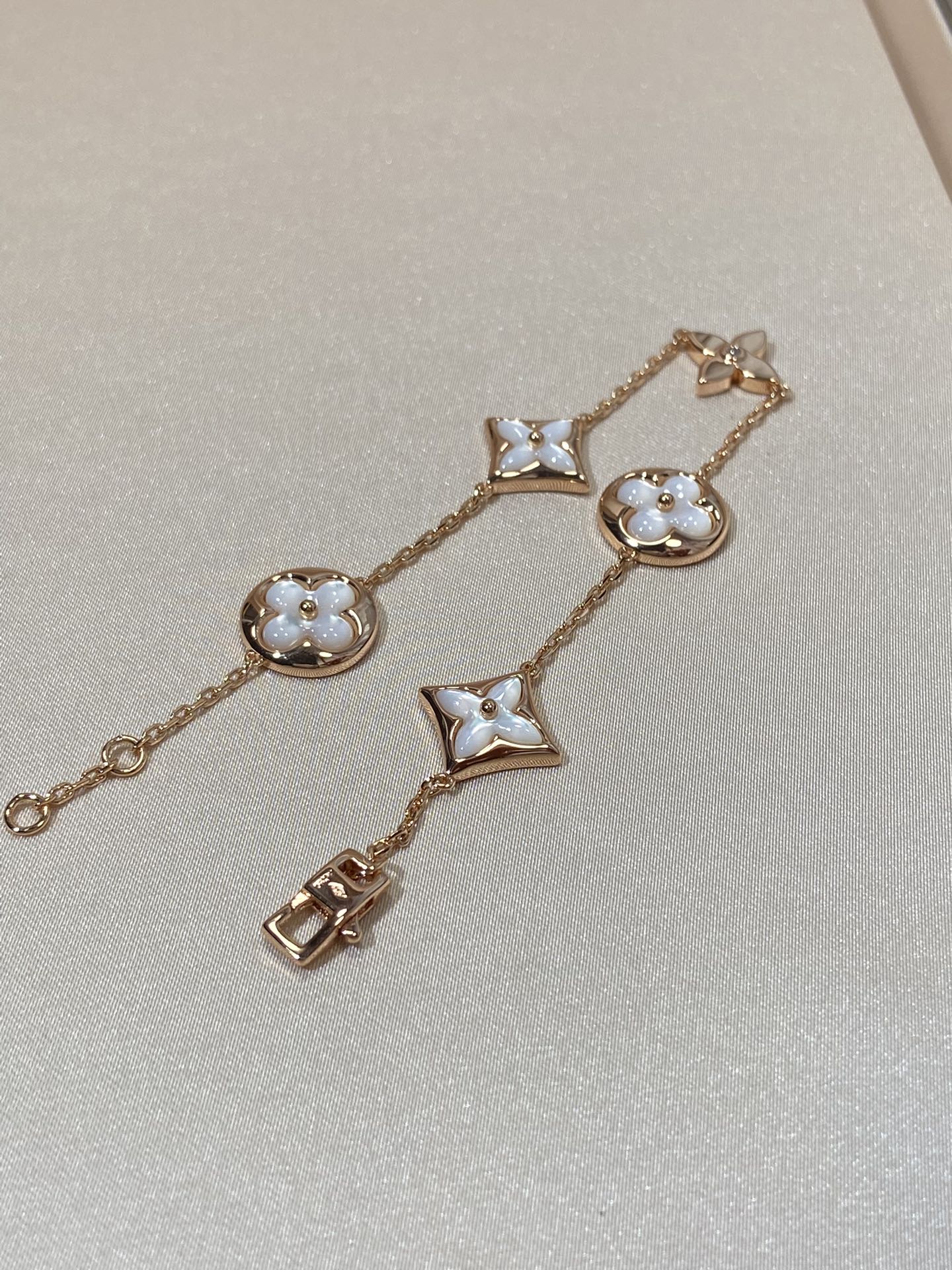 [Elowen Jewels]STAR AND SUN 5 MOTIF MOP PINK GOLD BRACELET