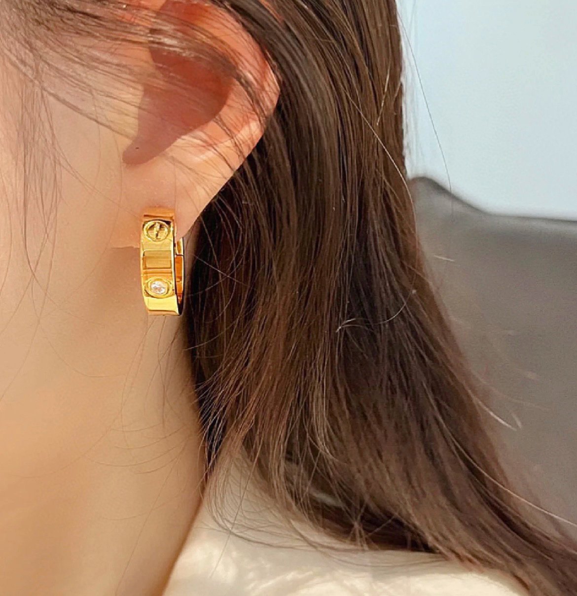 [Elowen Jewels]LOVE 5.5MM 1 DIAMOND EARRINGS