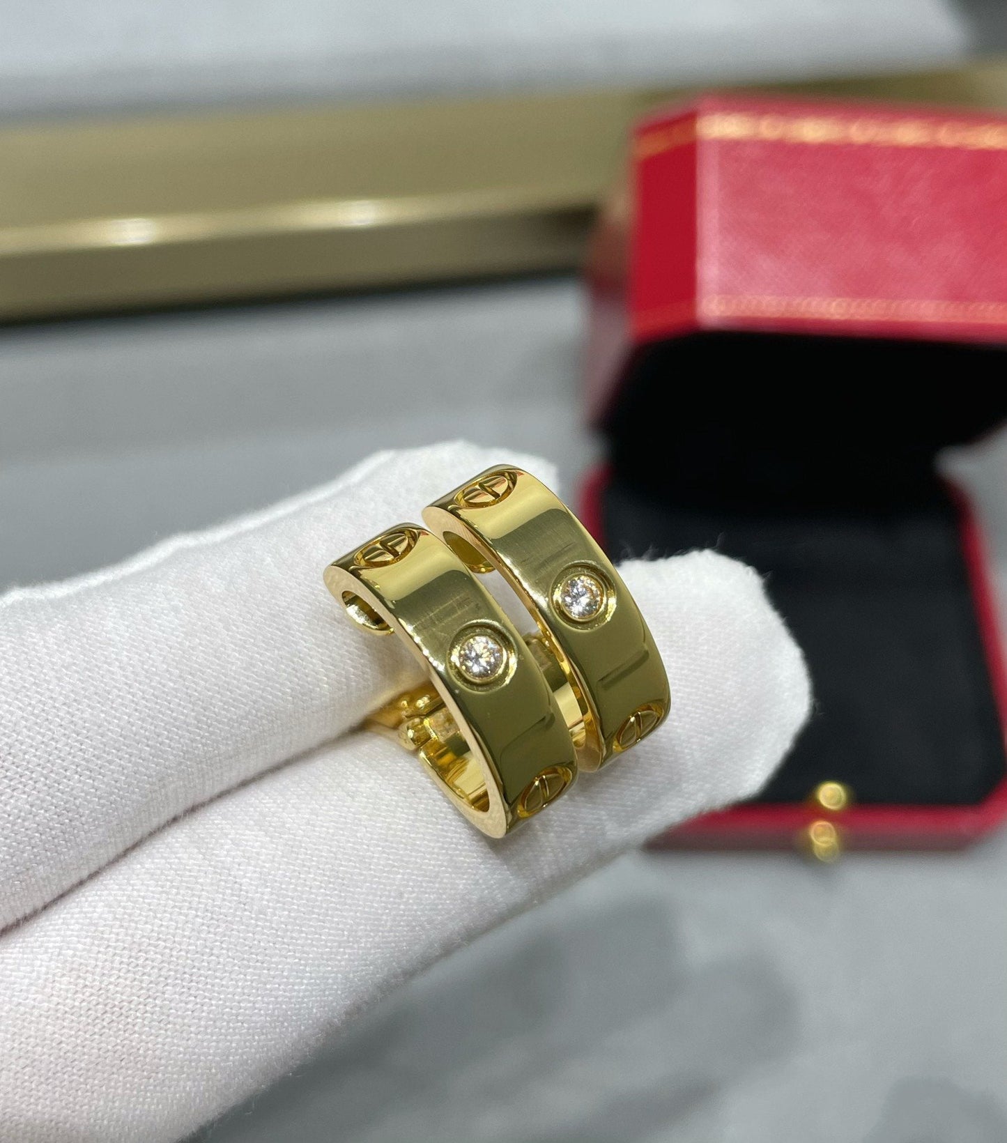 [Elowen Jewels]LOVE 5.5MM 1 DIAMOND EARRINGS