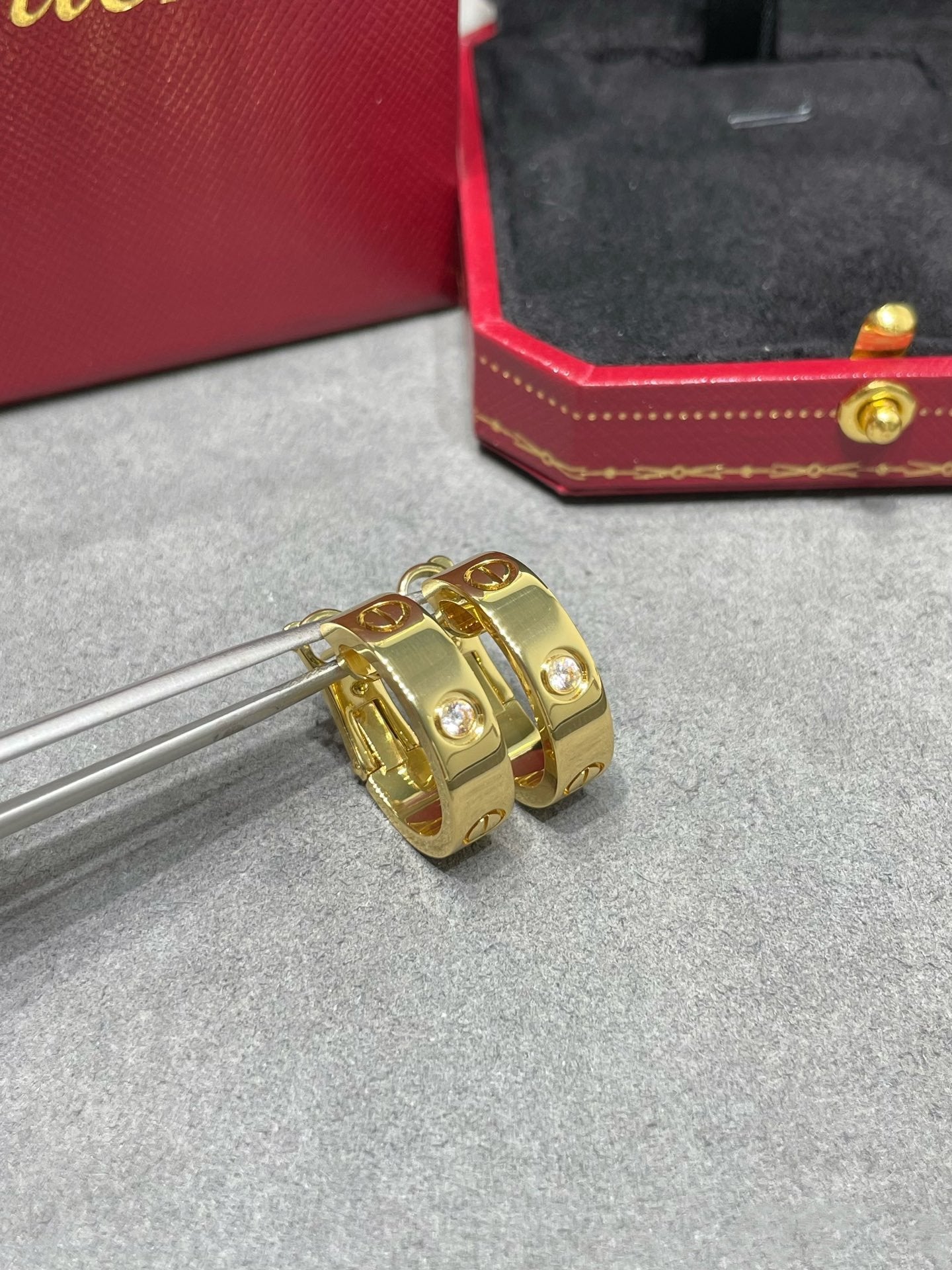 [Elowen Jewels]LOVE 5.5MM 1 DIAMOND EARRINGS
