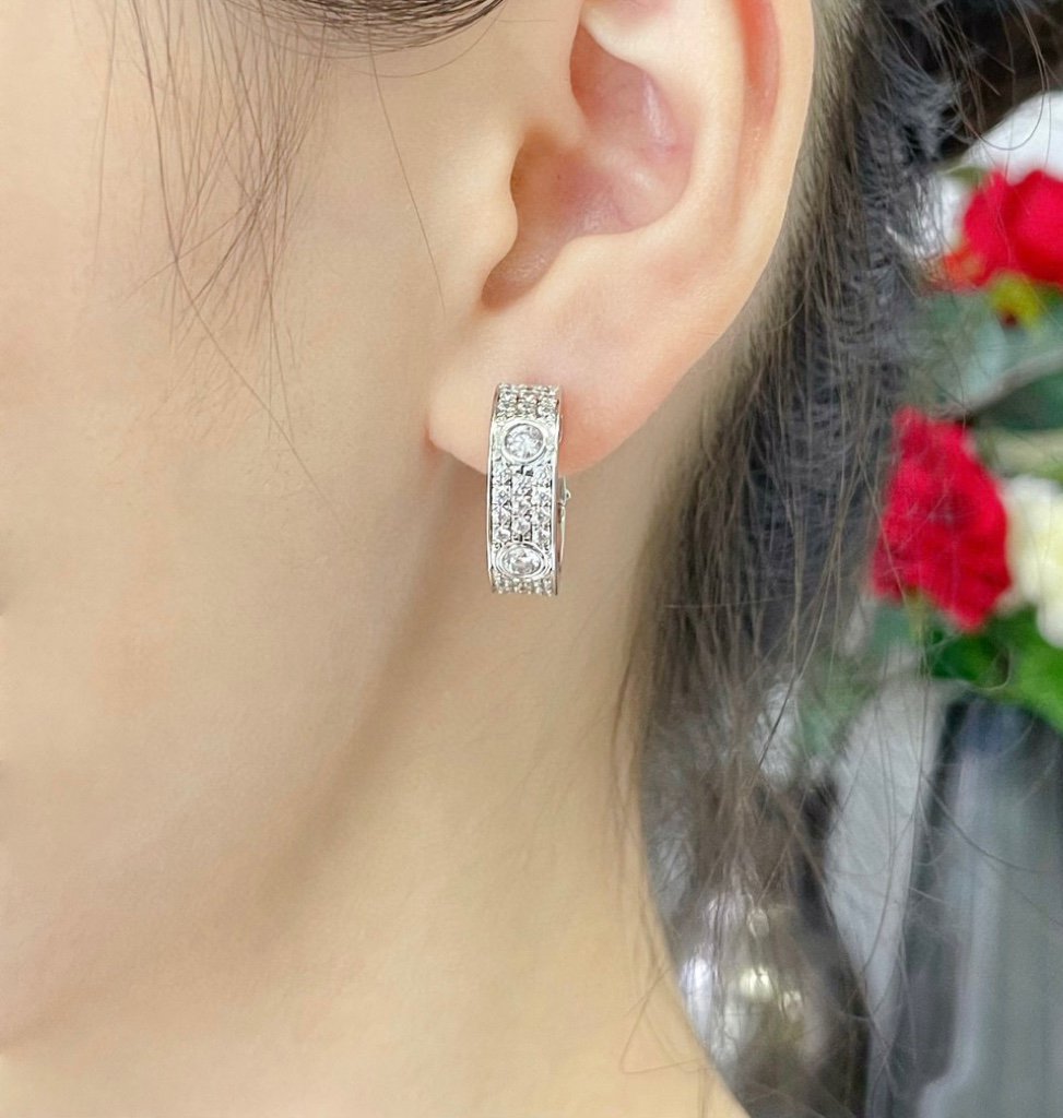 [Elowen Jewels]LOVE 5.5MM DIAMOND PAVED EARRINGS