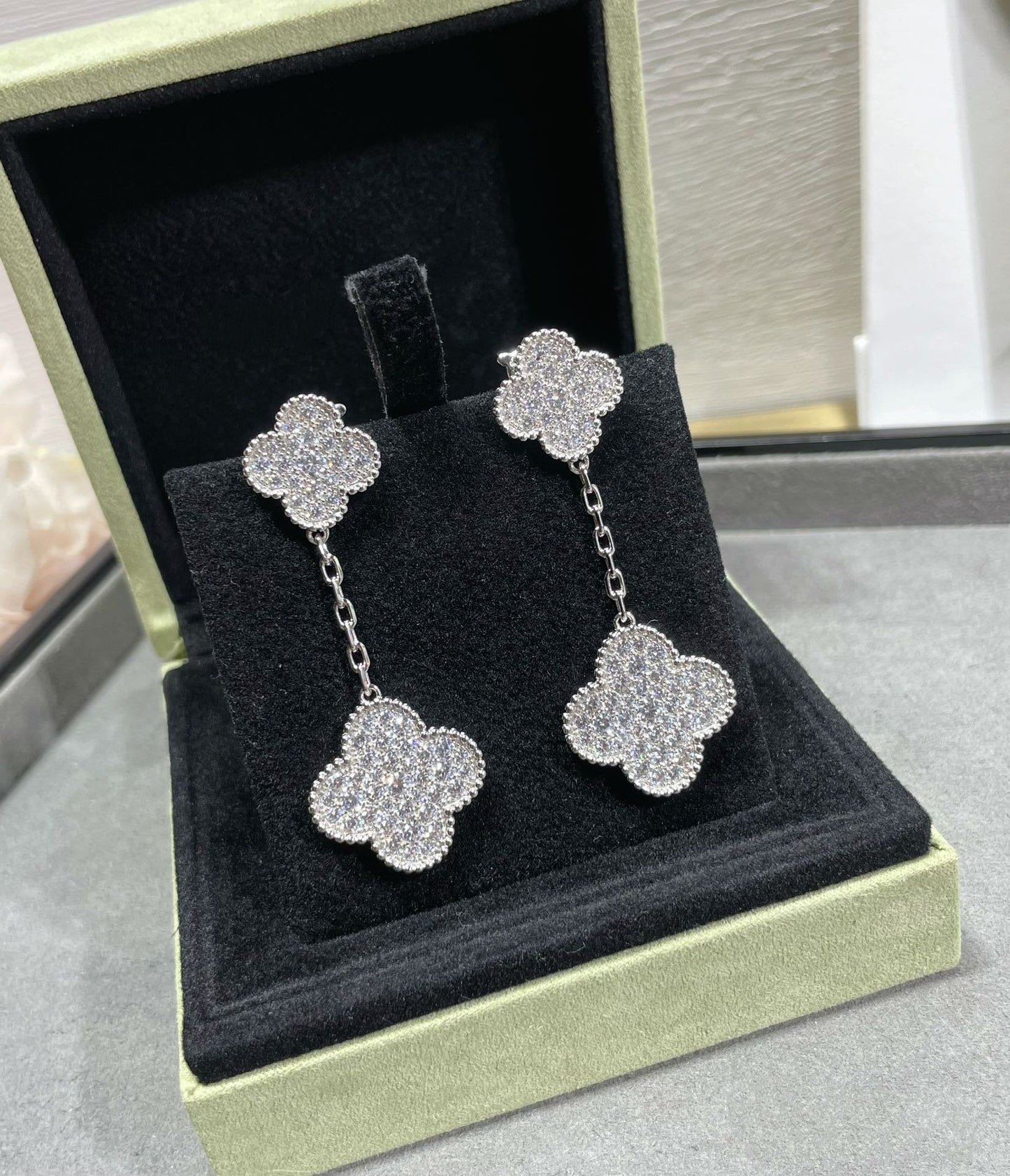 [Elowen Jewels]CLOVER 2 MOTIFS DIAMOND PAVED SILVER EARRINGS