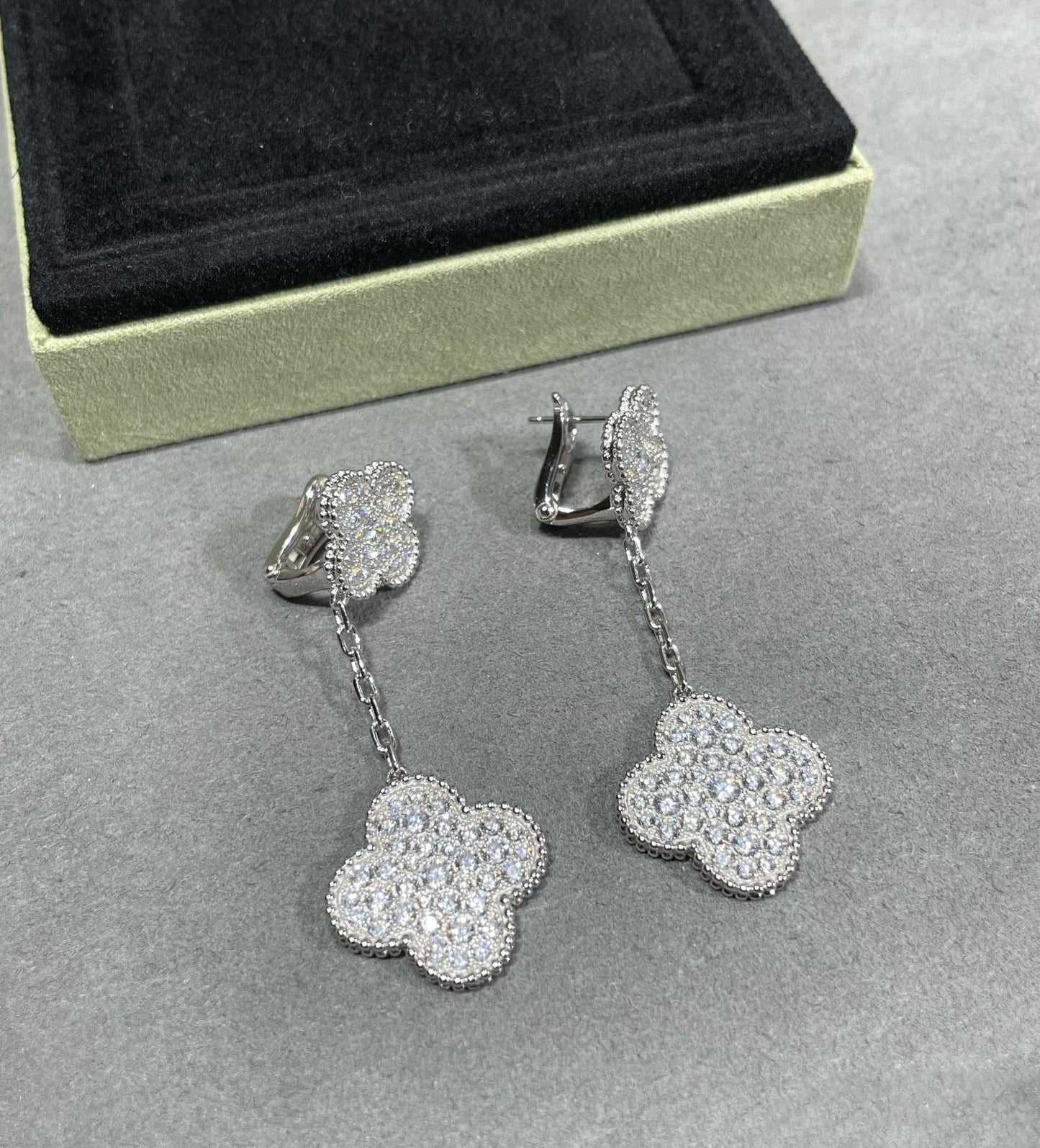 [Elowen Jewels]CLOVER 2 MOTIFS DIAMOND PAVED SILVER EARRINGS