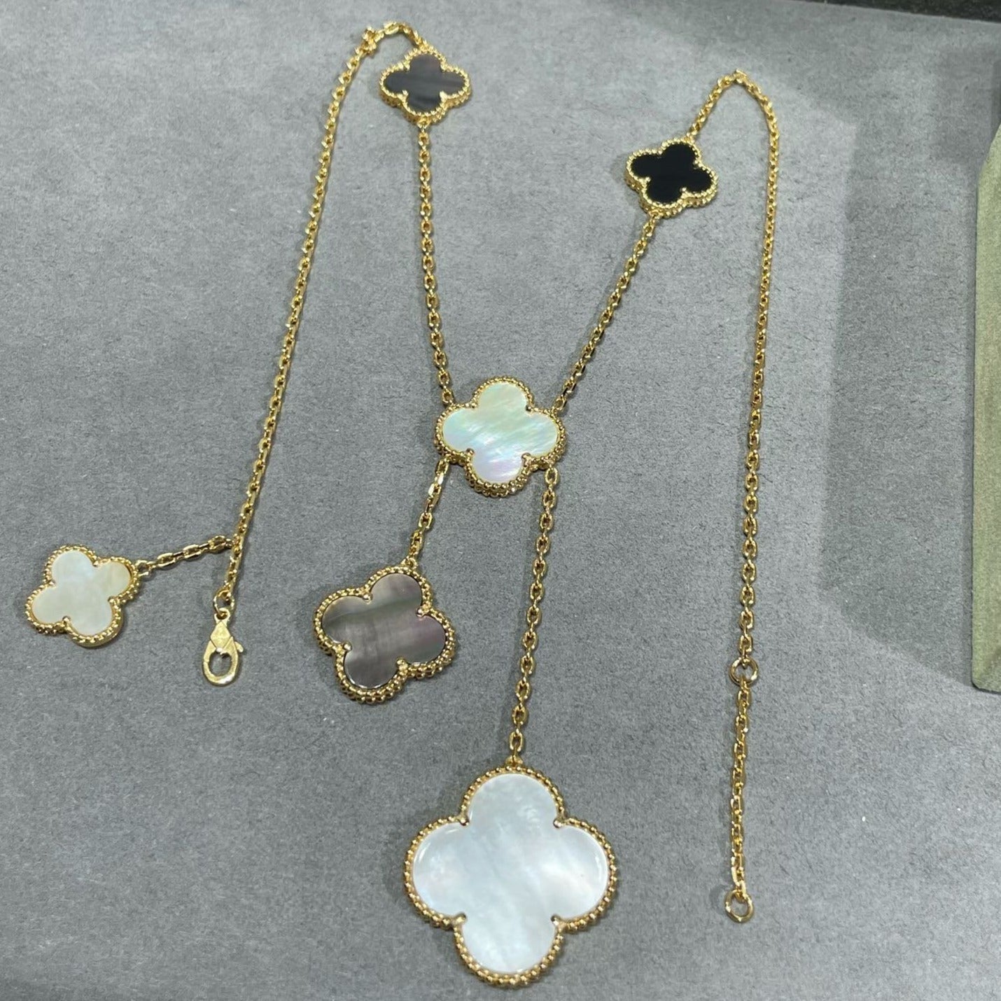 [Elowen Jewels]CLOVER 6 MOTIF MOP ONYX GOLD NECKLACE