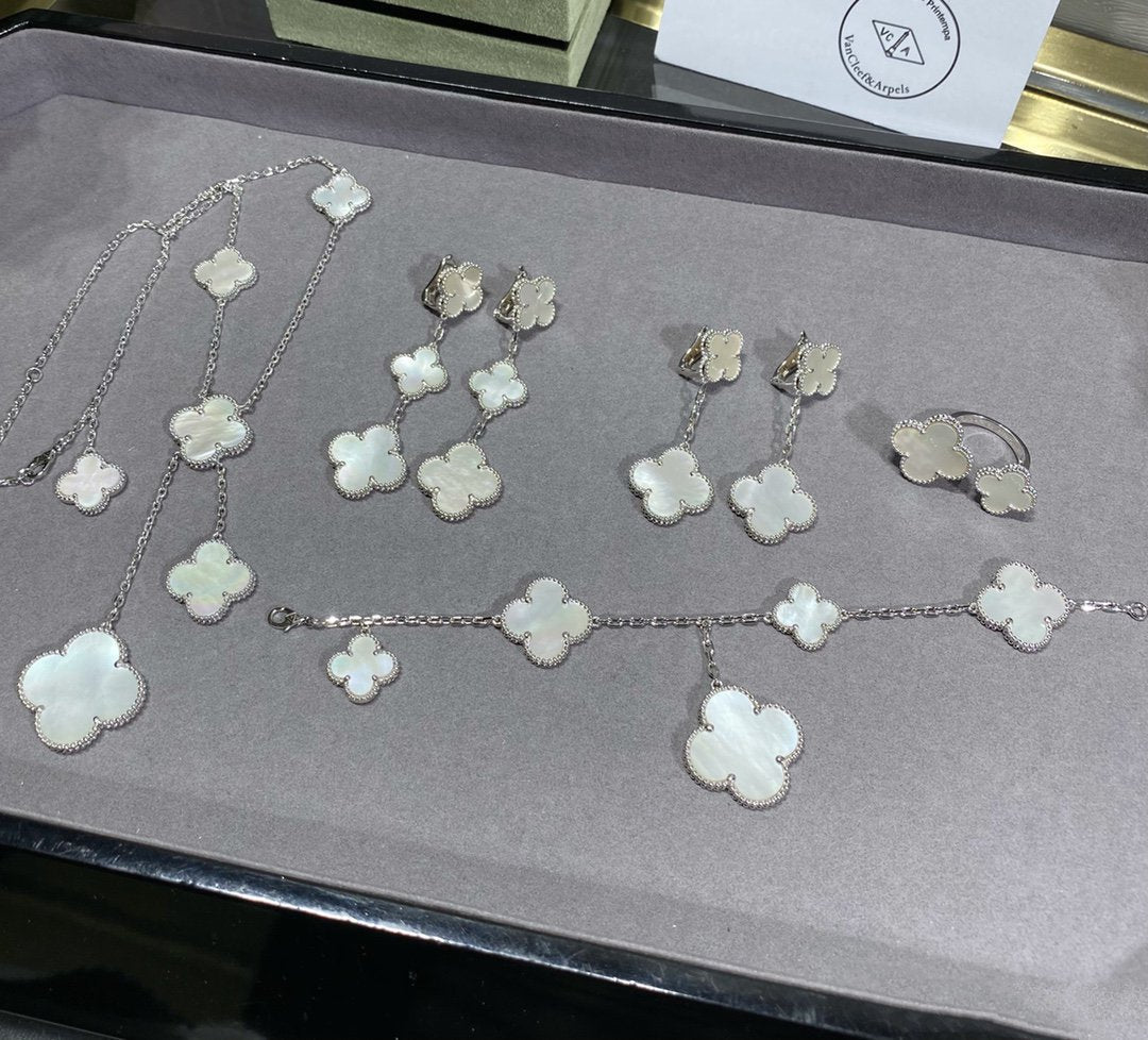 [Elowen Jewels]CLOVER 5 MOTIF WHITE MOP SILVER BRACELET