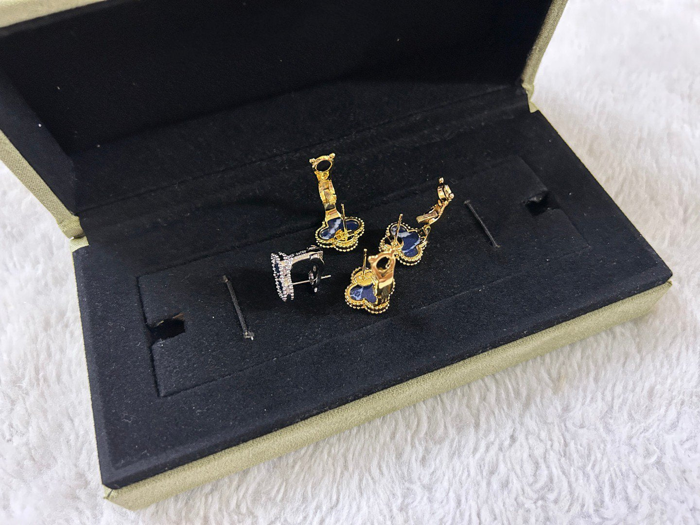 [Elowen Jewels]CLOVER PIETERSITE MEDIUM STUD EARRINGS