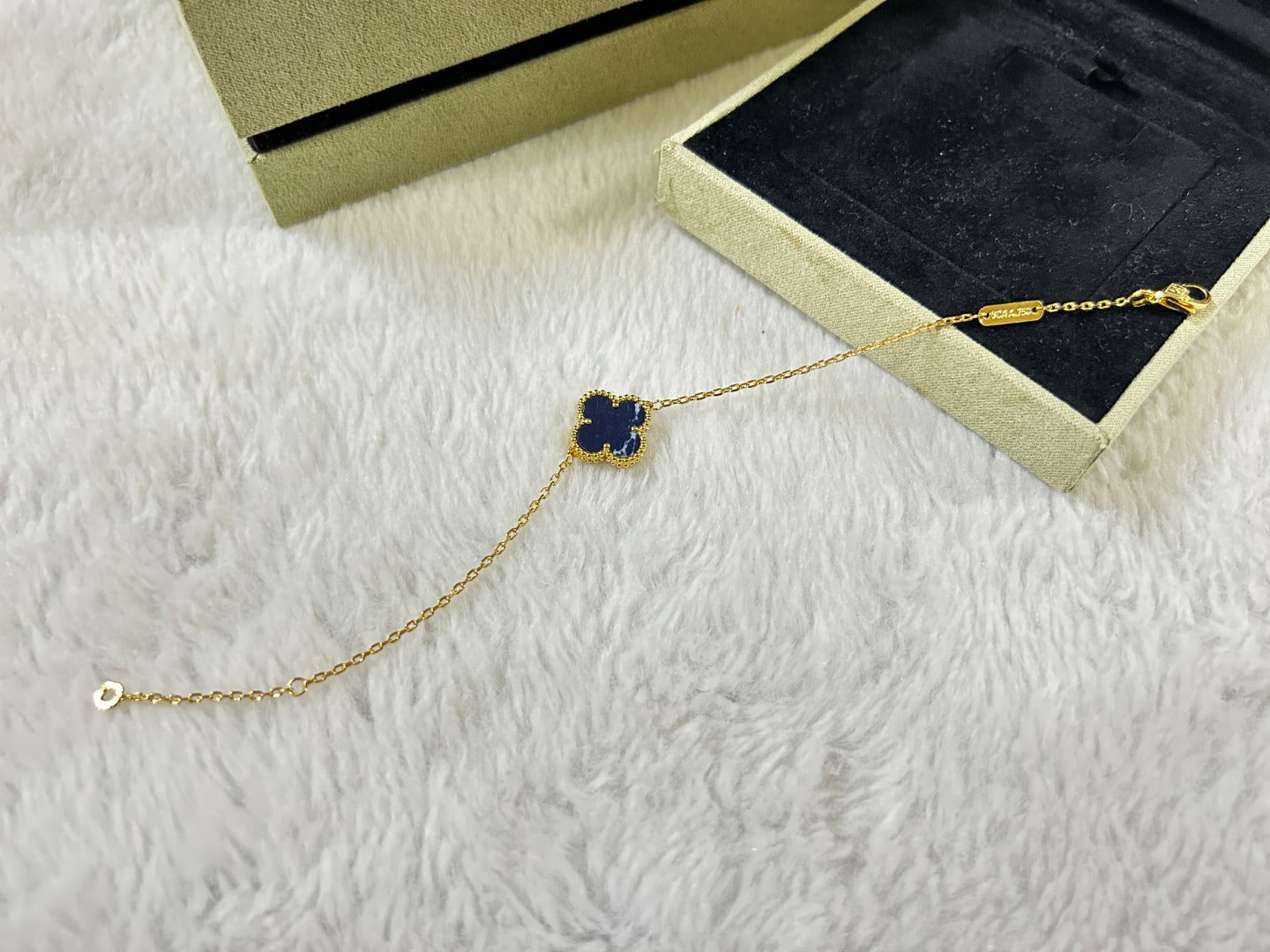 [Elowen Jewels]CLOVER 1 MOTIF PIETERSITE BRACELET