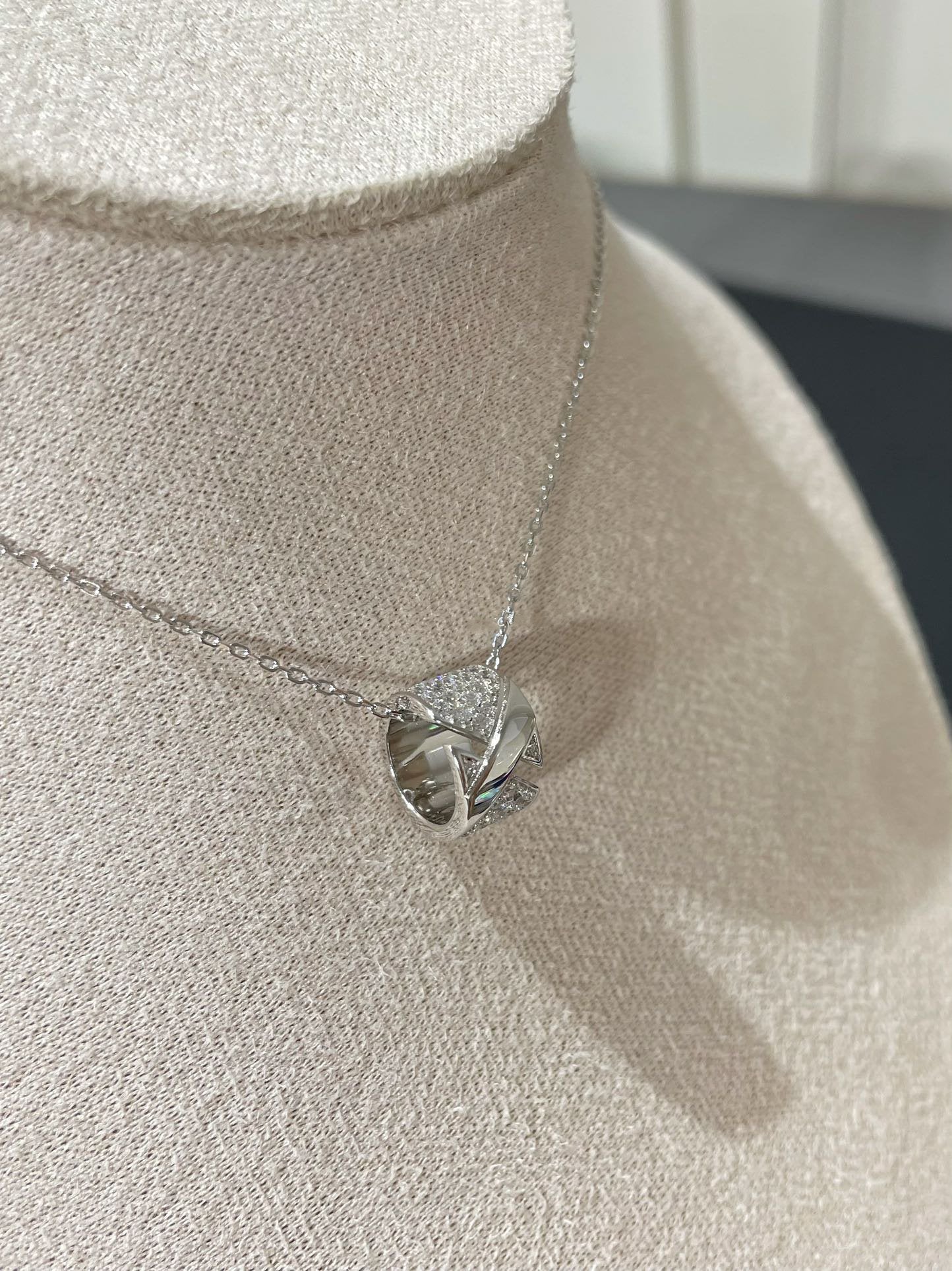 [Elowen Jewels]LIENS EVIDENCE DIAMOND PAVED NECKLACE