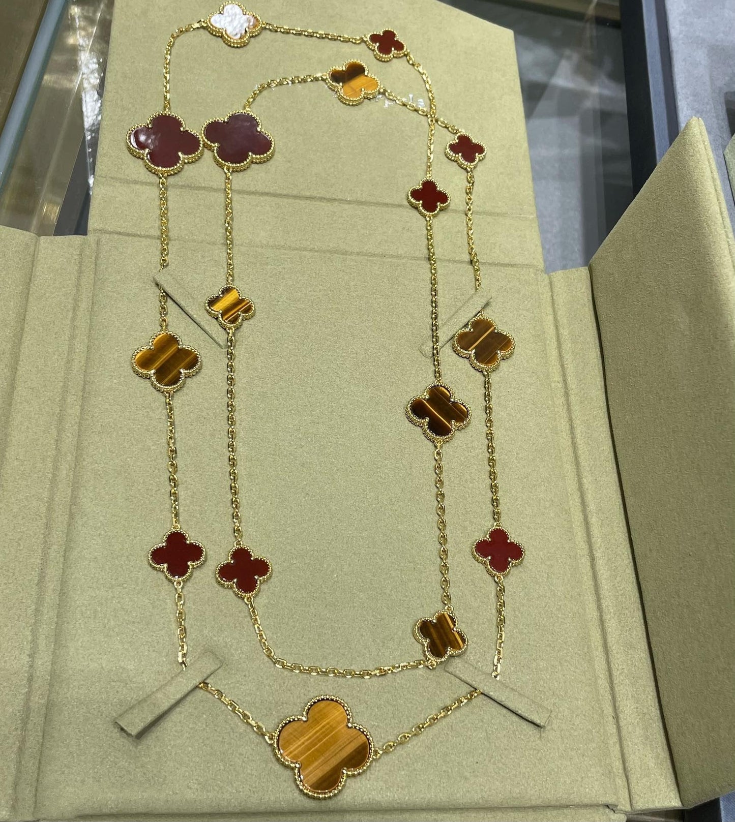 [Elowen Jewels]CLOVER 16 MOTIF CARNELIAN TIGER EYE ROSE GOLD NECKLACE