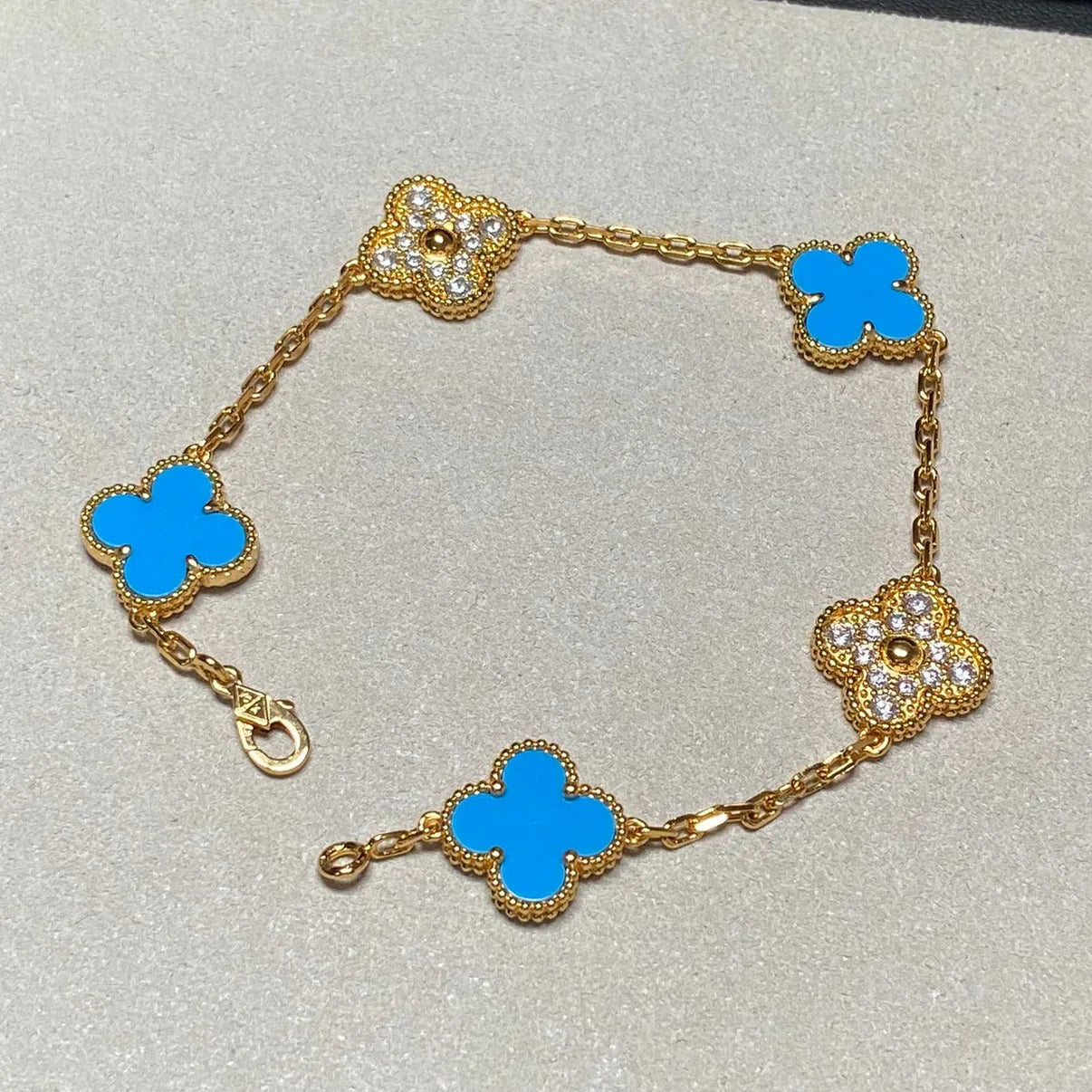 [Elowen Jewels] CLOVER 5 MOTIF BLUE AGATE BRACELET COLLECTION