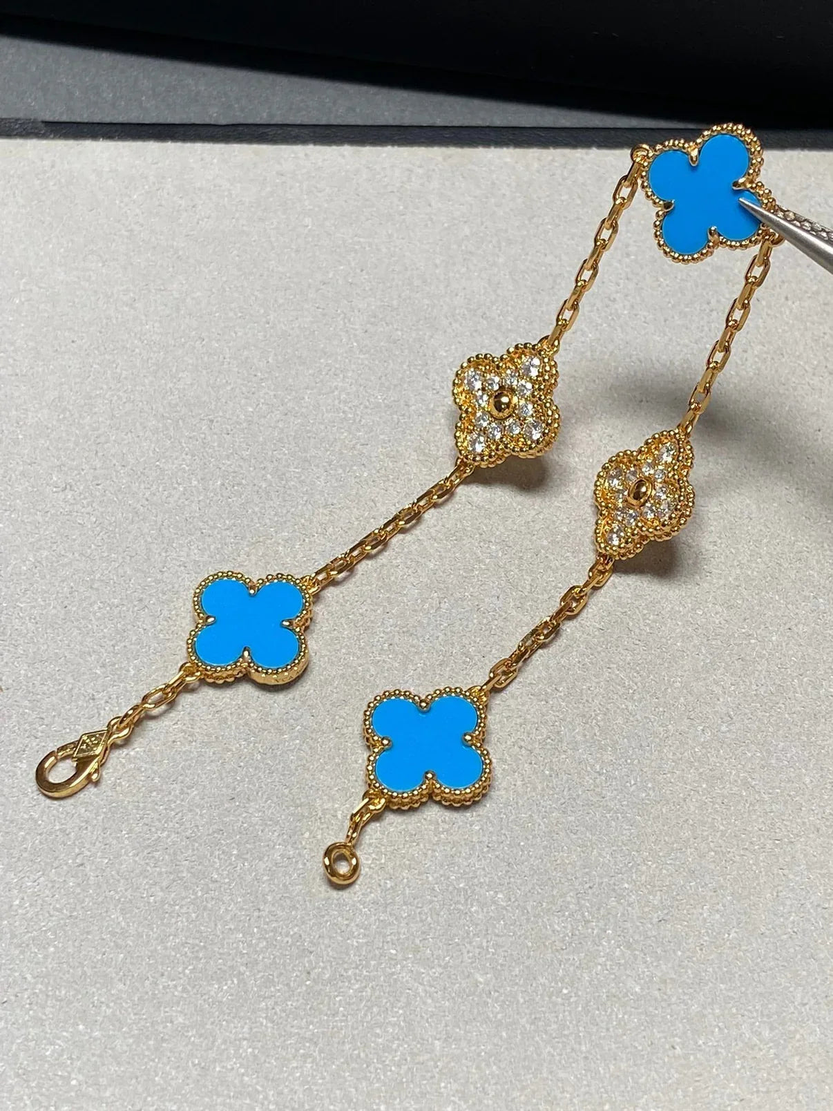 [Elowen Jewels] CLOVER 5 MOTIF BLUE AGATE BRACELET COLLECTION