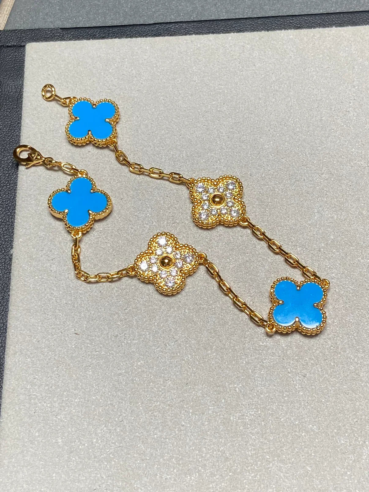 [Elowen Jewels] CLOVER 5 MOTIF BLUE AGATE BRACELET COLLECTION