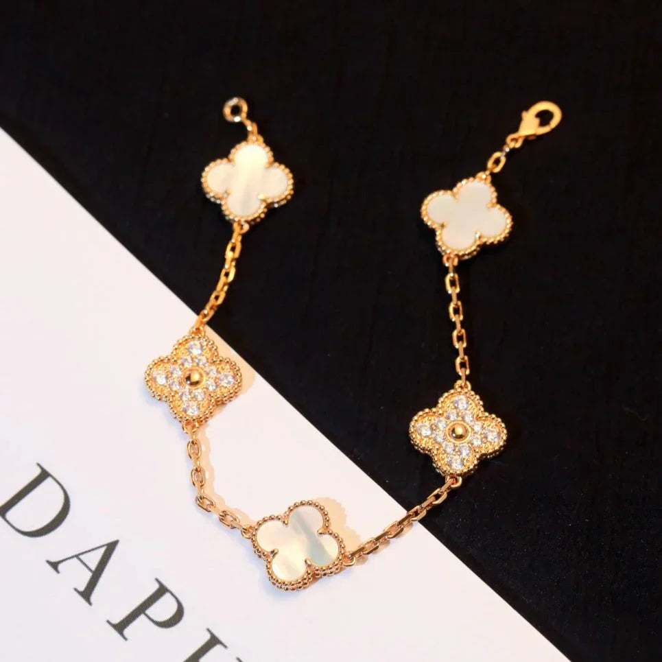 [Elowen Jewels]CLOVER WHITE PEARL MOP 5 MOTIF BRACELET COLLECTION