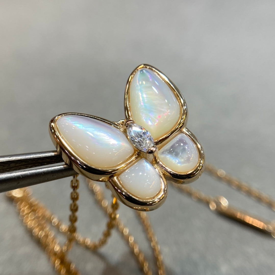 [Elowen Jewels]BUTTERFLY MOP DIAMOND NECKLACE