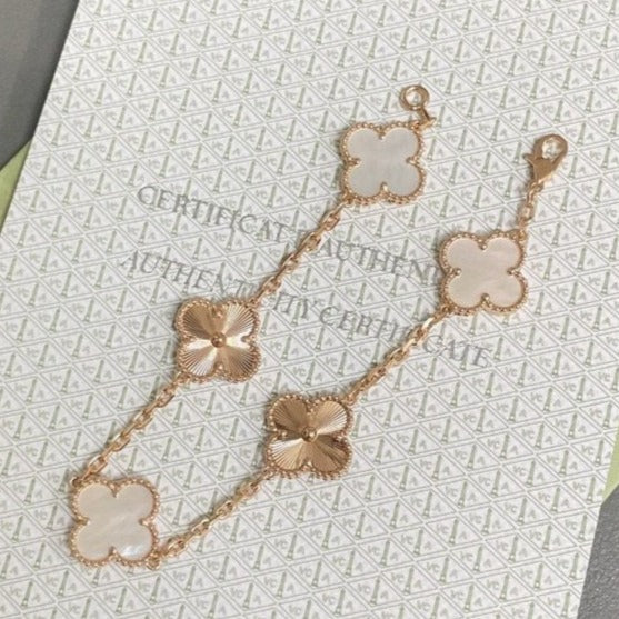 [Elowen Jewels]CLOVER WHITE PEARL MOP 5 MOTIF BRACELET COLLECTION