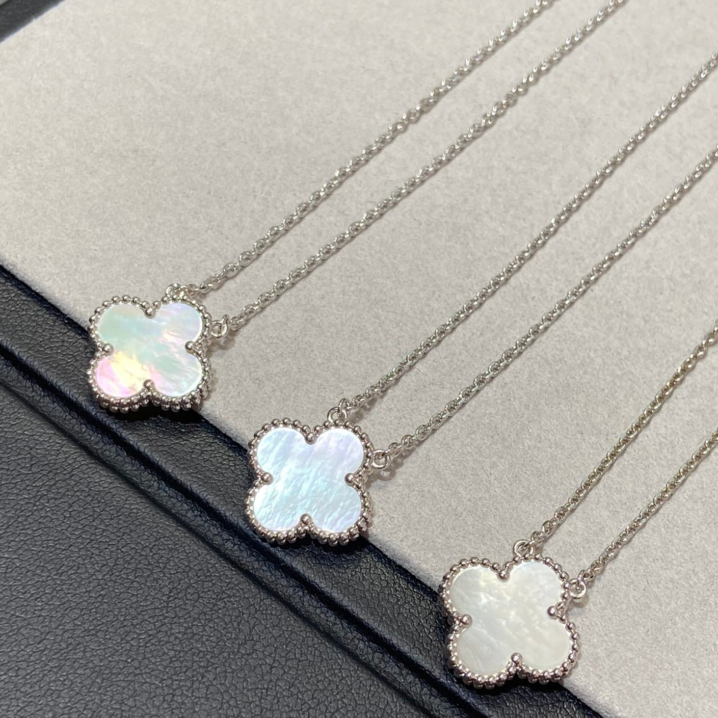 [Elowen Jewels]CLOVER MEDIUM SILVER WHITE MOP NECKLACE