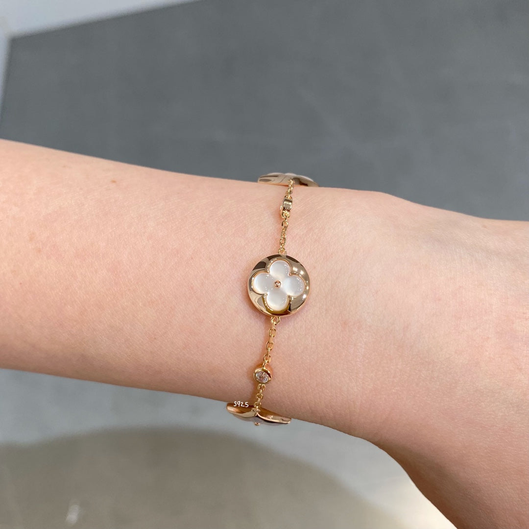 [Elowen Jewels]STAR AND SUN 4 MOTIF WHITE MOP PINK GOLD BRACELET