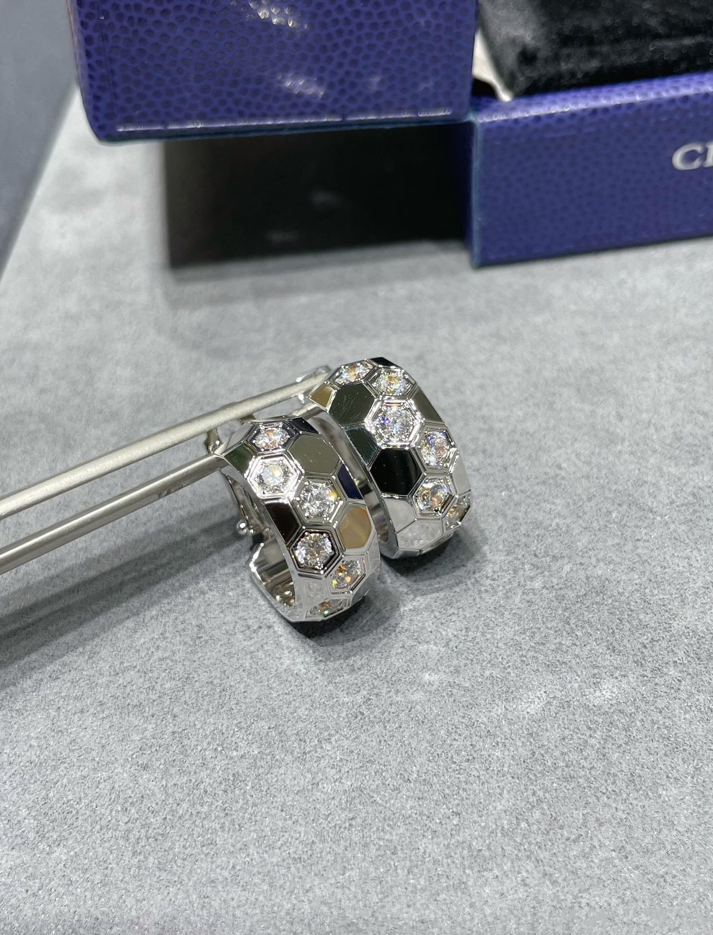 [Elowen Jewels]BEE LOVE DIAMOND HOOP EARRINGS