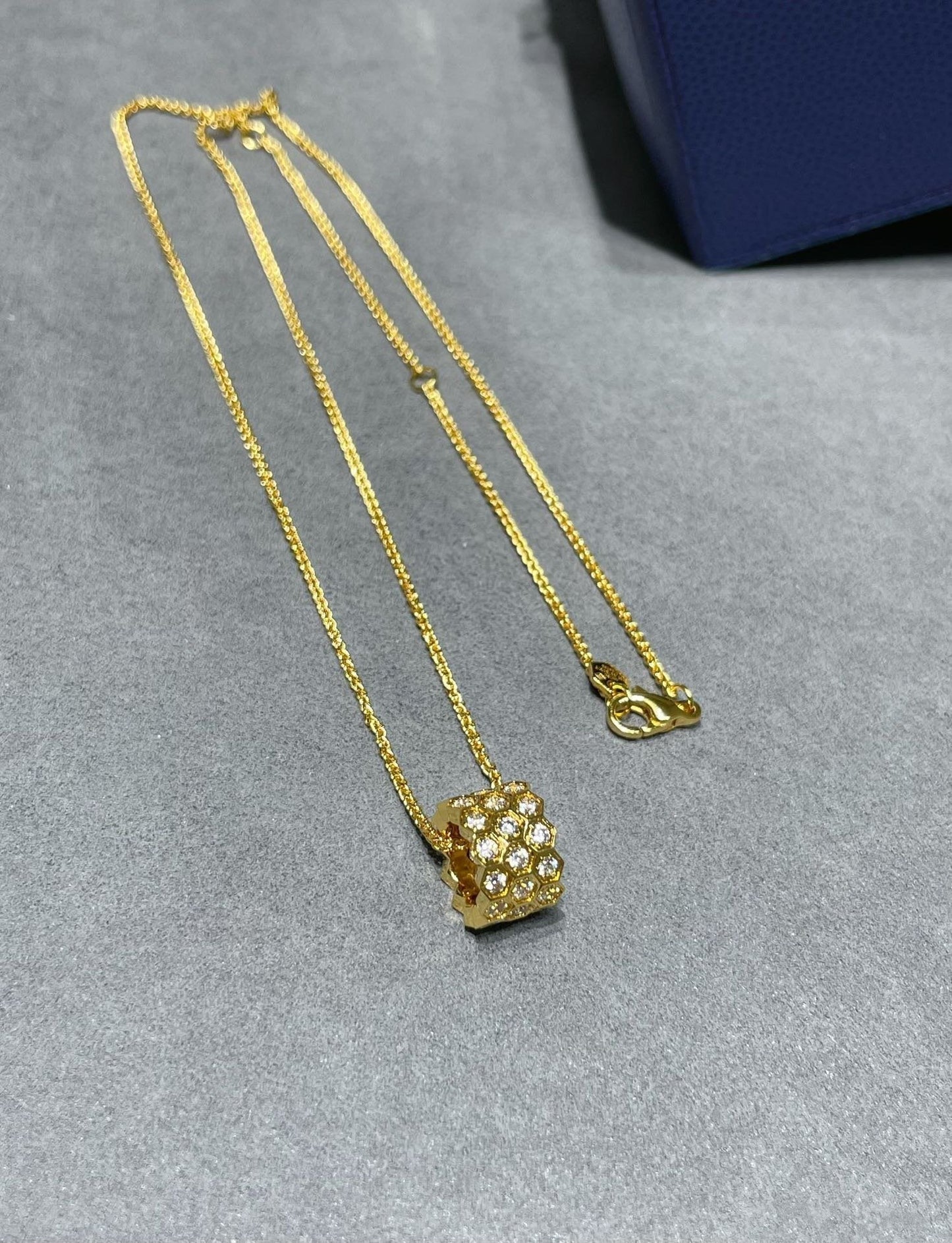 [Elowen Jewels]BEE LOVE DIAMOND PAVED 3 ROW NECKLACE
