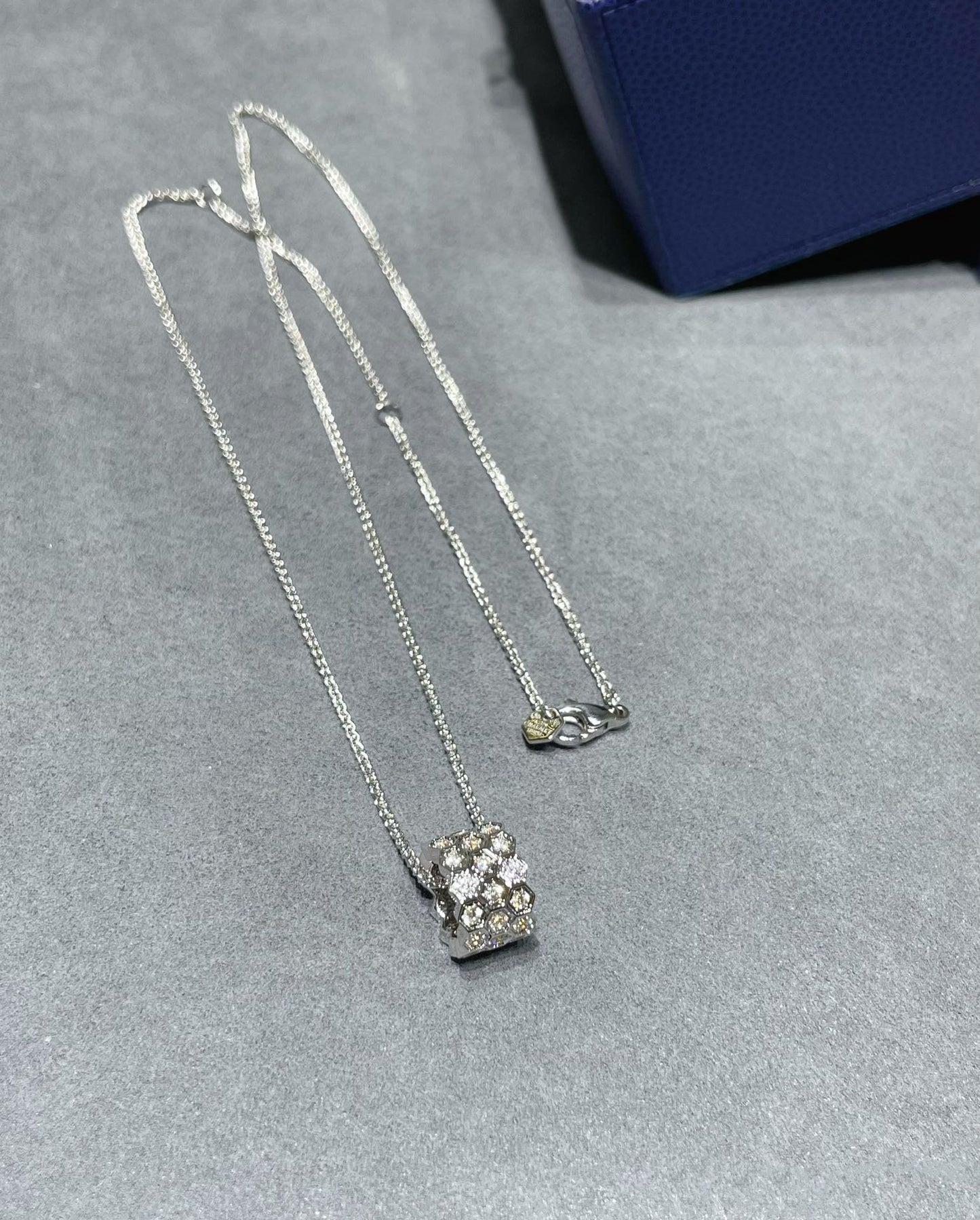 [Elowen Jewels]BEE LOVE DIAMOND PAVED 3 ROW NECKLACE
