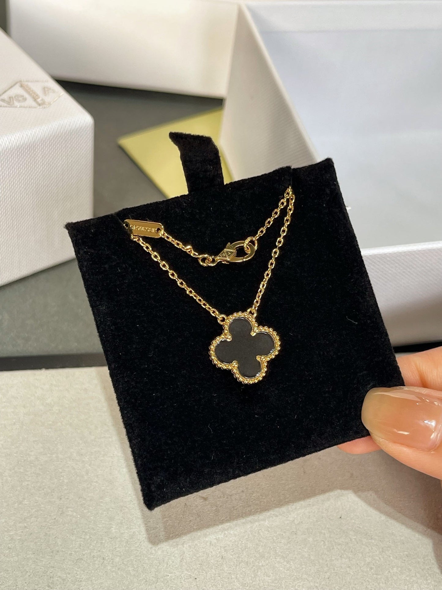 [Elowen Jewels]CLOVER ROCK CRYSTAL ROSE GOLD NECKLACE