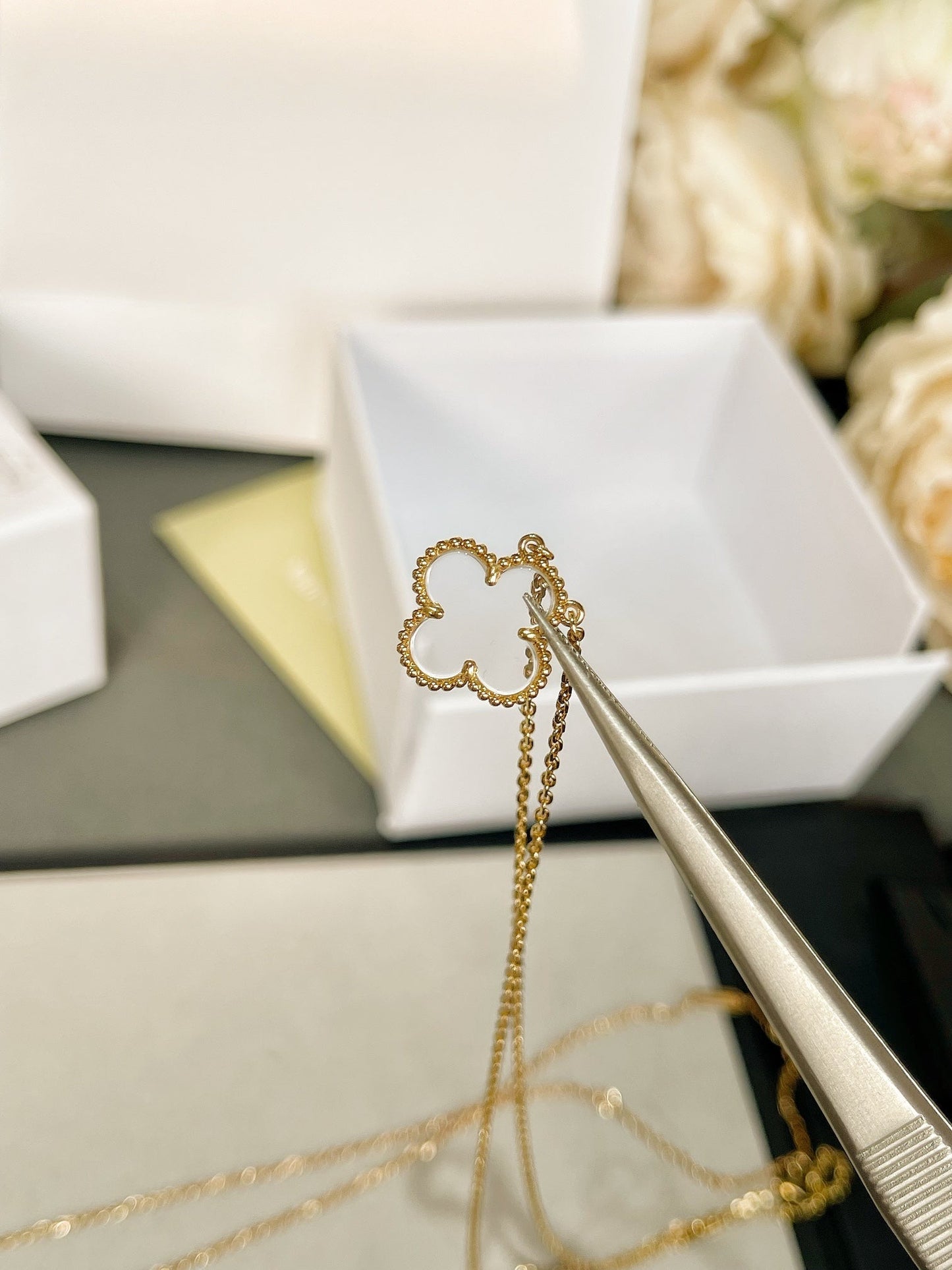 [Elowen Jewels]CLOVER ROCK CRYSTAL ROSE GOLD NECKLACE