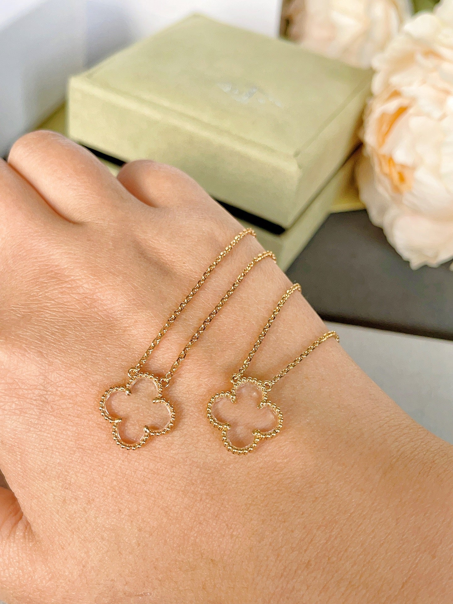 [Elowen Jewels]CLOVER ROCK CRYSTAL ROSE GOLD NECKLACE