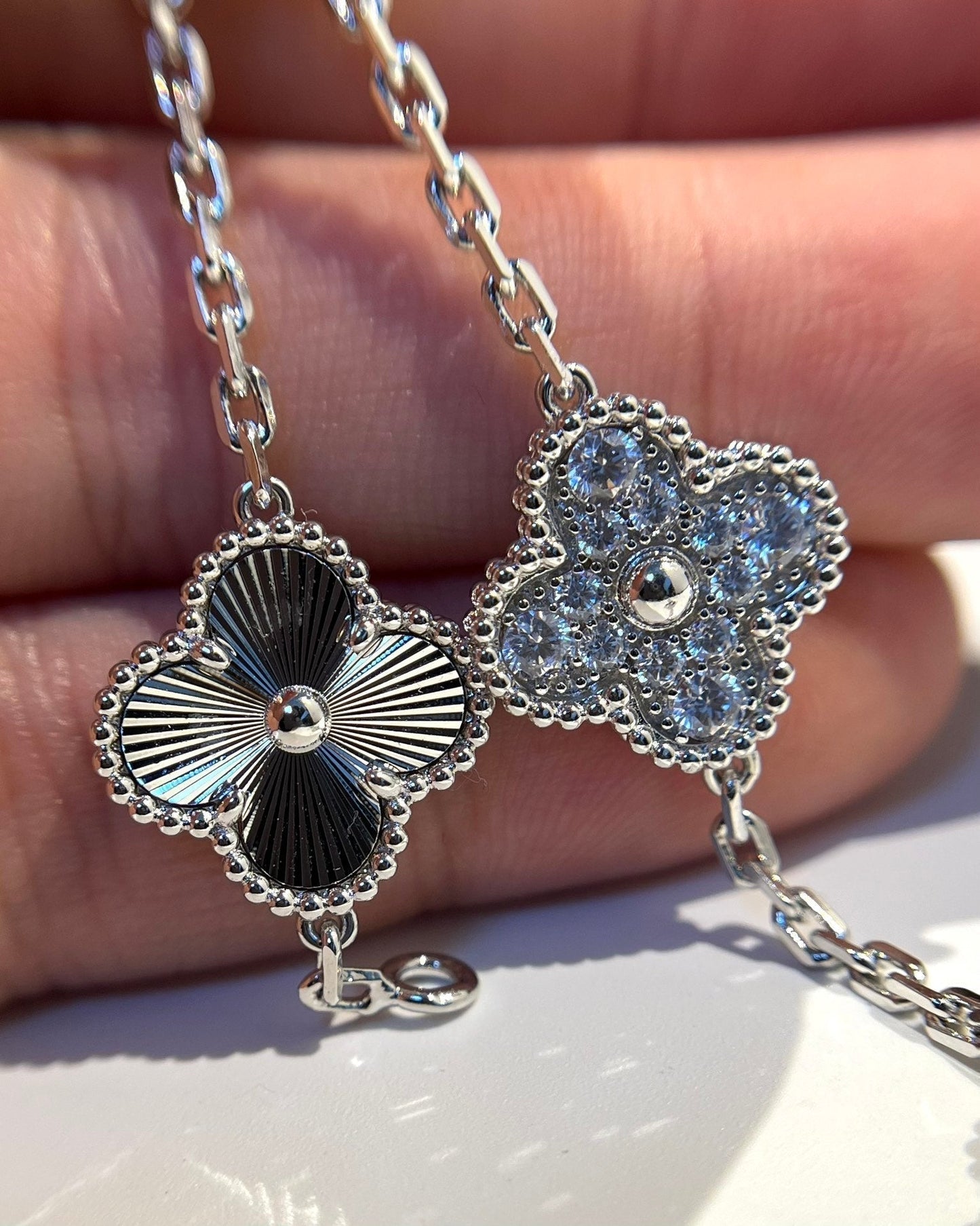 [Elowen Jewels] CLOVER 5 MOTIF LASER BRACELET COLLECTION