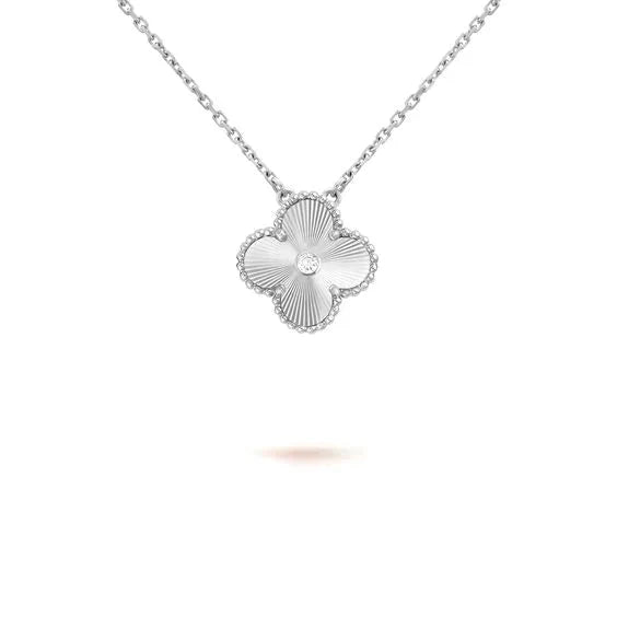 [Elowen Jewels]CLOVER  15MM DIAMOND LASER NECKLACE SILVER