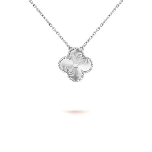 [Elowen Jewels]CLOVER  15MM DIAMOND LASER NECKLACE SILVER