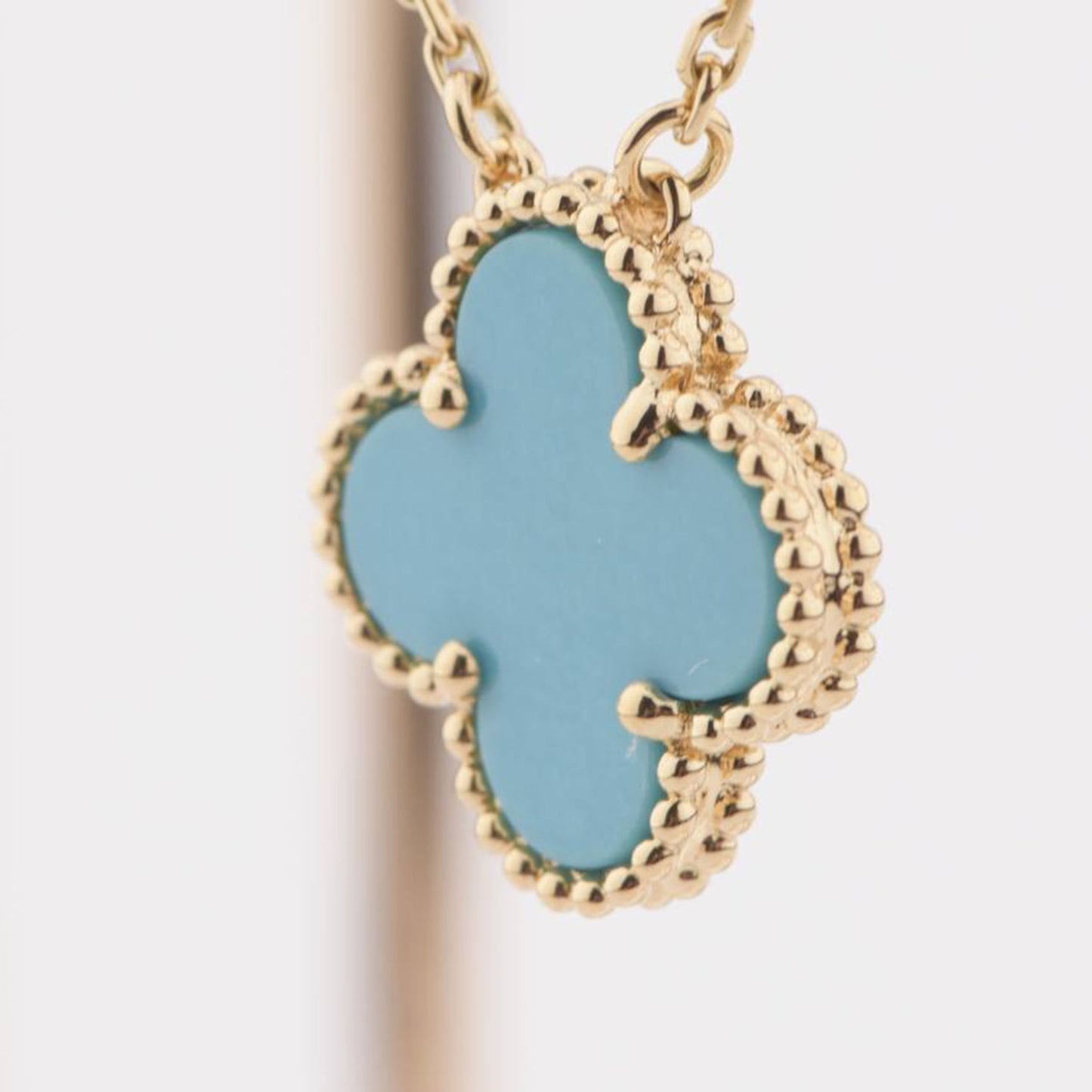 [Elowen Jewels]CLOVER 15MM VINTAGE TURQUOISE NECKLACE