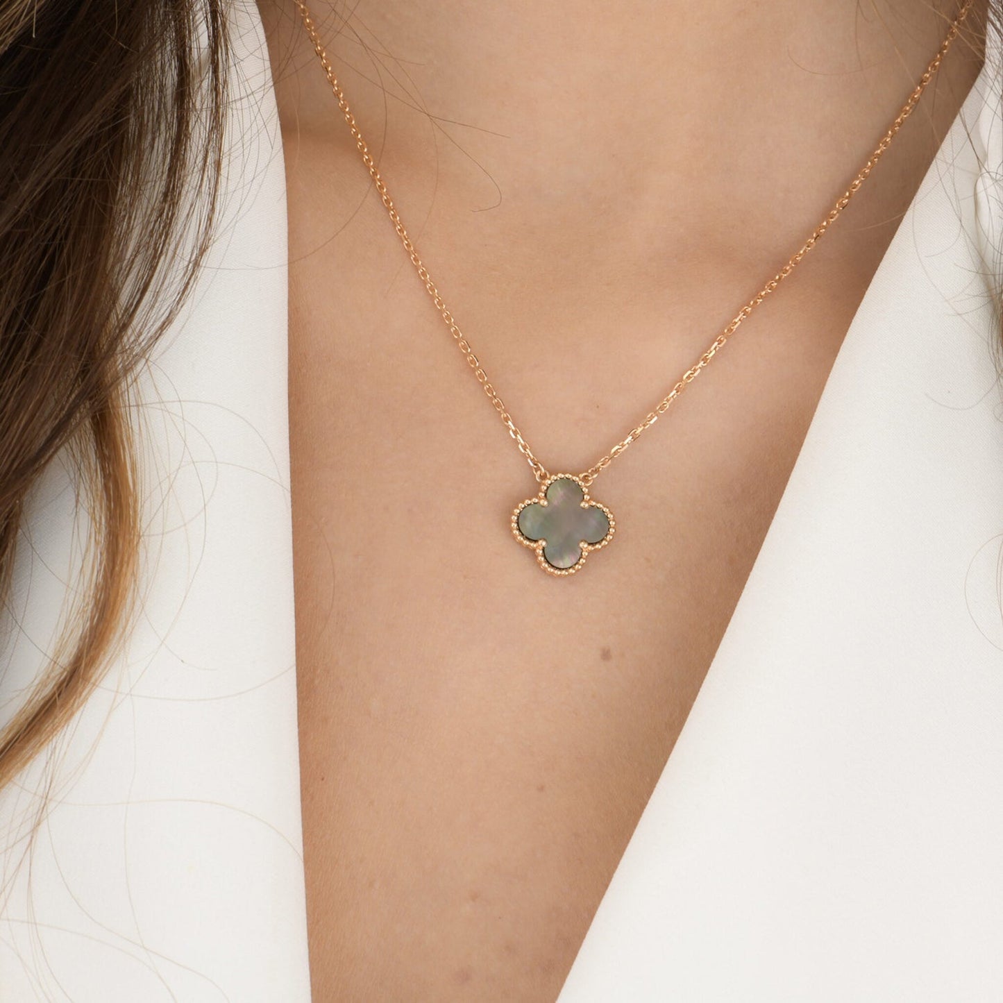 [Elowen Jewels]CLOVER 15MM  GRAY MOTHER OF PEARL NECKLACE