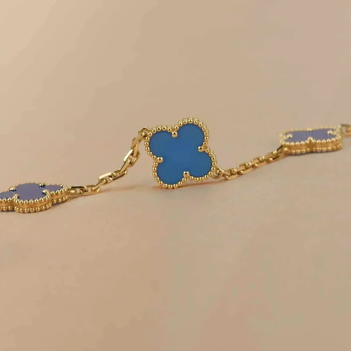 [Elowen Jewels] CLOVER 5 MOTIF BLUE AGATE BRACELET COLLECTION