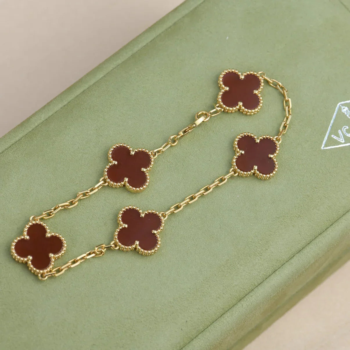 [Elowen Jewels] CLOVER 5 MOTIF RED CORNELIAN BRACELET COLLECTION