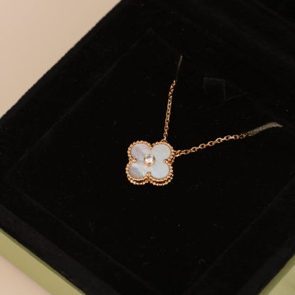 [Elowen Jewels]CLOVER 15MM DIAMOND WHITE FRITILLARIA NECKLACE