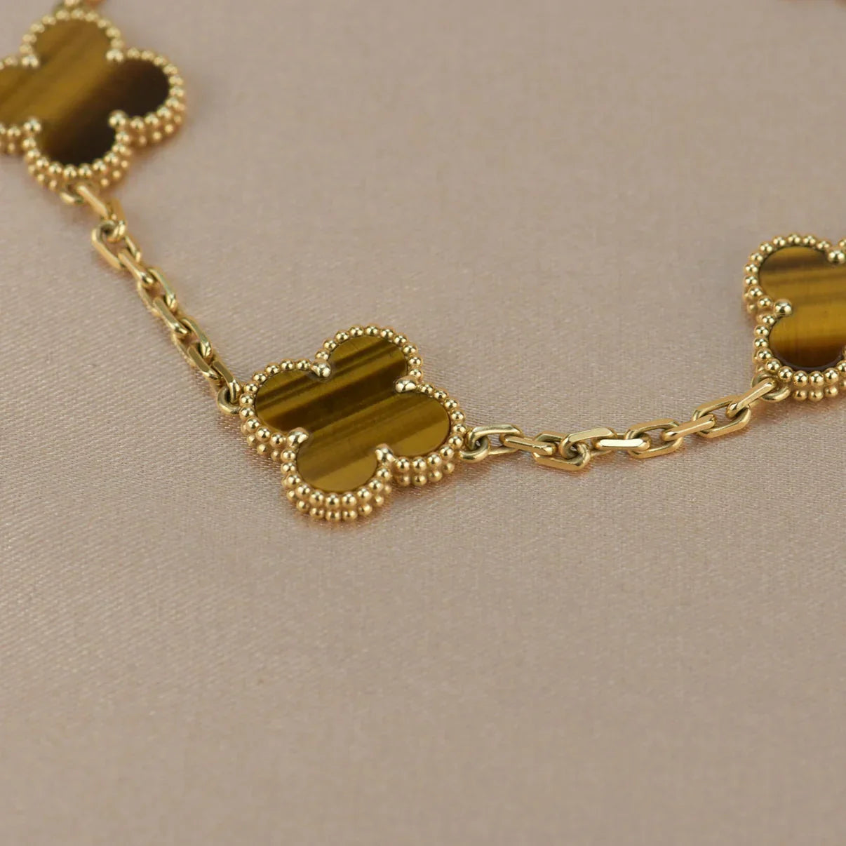 [Elowen Jewels] CLOVER 5 MOTIFS TIGER EYE BRACELET COLLECTION