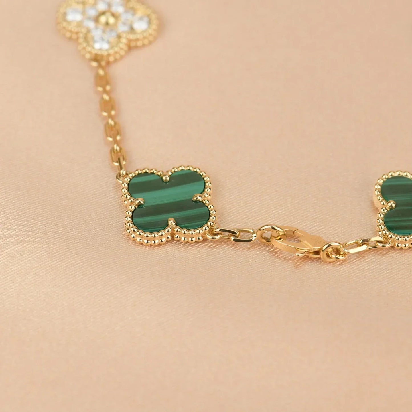 [Elowen Jewels] CLOVER 5 MOTIF MALACHITE BRACELET COLLECTION