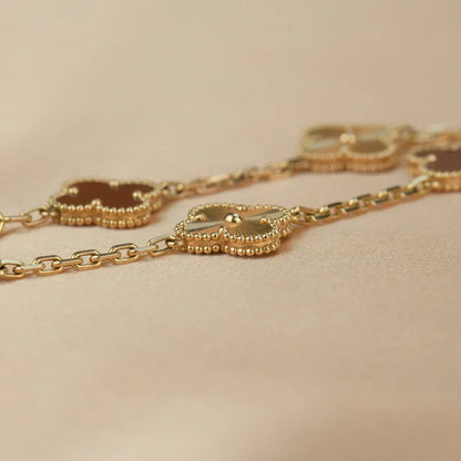 [Elowen Jewels] CLOVER 5 MOTIF RED CORNELIAN BRACELET COLLECTION