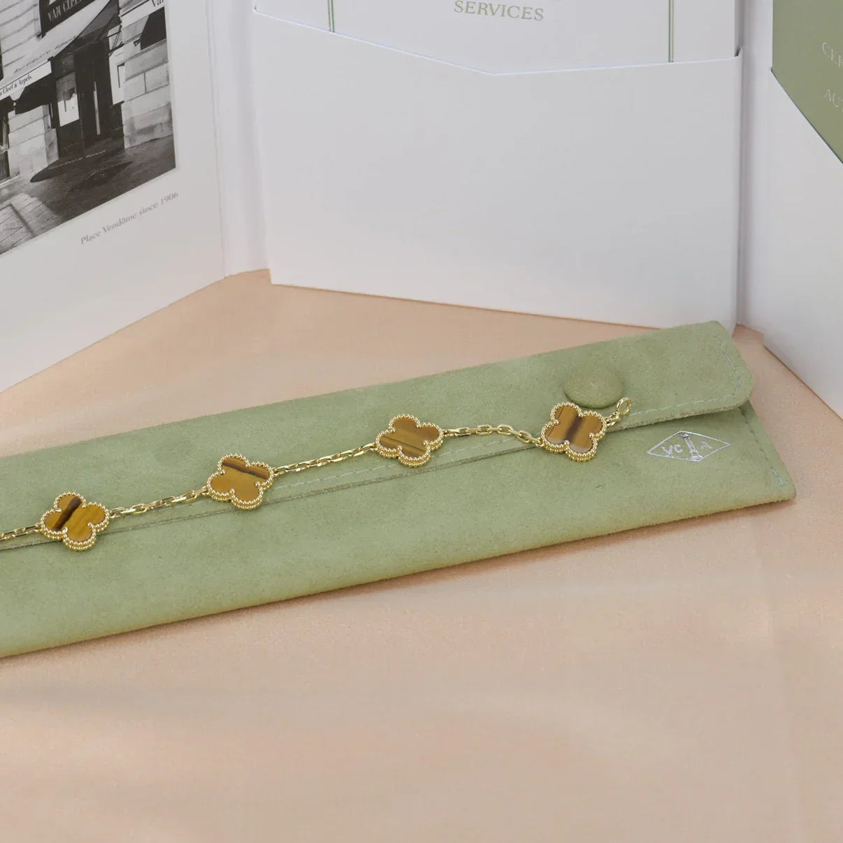[Elowen Jewels] CLOVER 5 MOTIFS TIGER EYE BRACELET COLLECTION