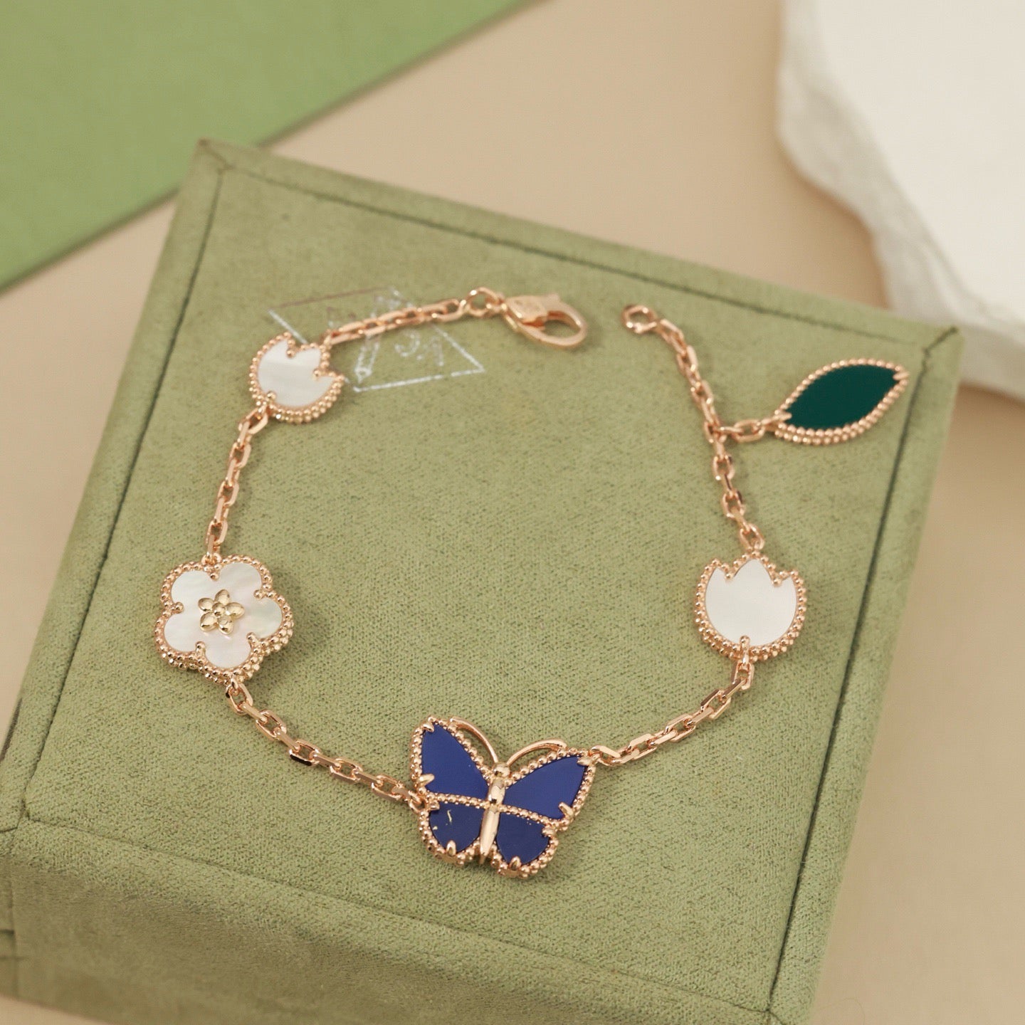 [Elowen Jewels]LUCKY SPRING BUTTERFLY 5 MOTIF BRACELET